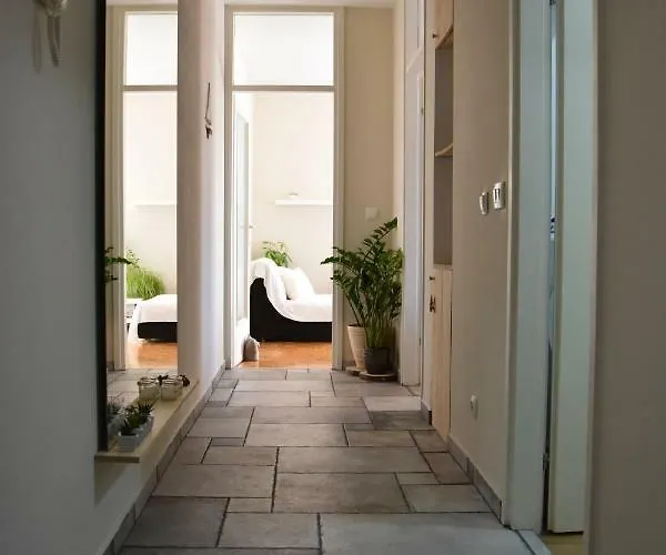 Apartment Panorama *